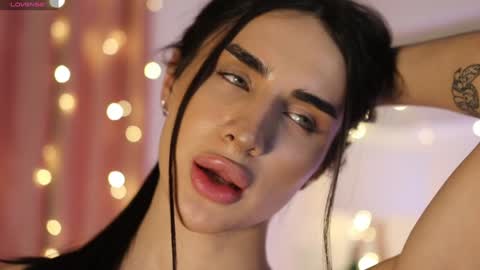 Snapshot of kim_oberlin chatting on 01/05/25, 05:20 Kim Oberlin online show from 01/05/25, 05:20