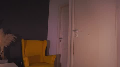 Snapshot of kim_oberlin chatting on 02/05/25, 10:51 Kim Oberlin online show from 02/05/25, 10:51