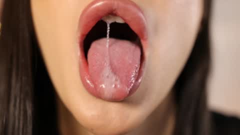 Snapshot of kim_oberlin chatting on 02/06/25, 01:54 Kim Oberlin online show from 02/06/25, 01:54