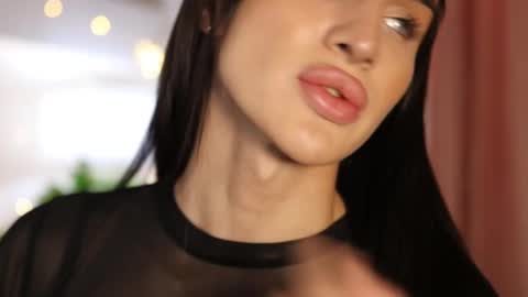 Snapshot of kim_oberlin chatting on 02/12/25, 10:46 Kim Oberlin online show from 02/12/25, 10:46