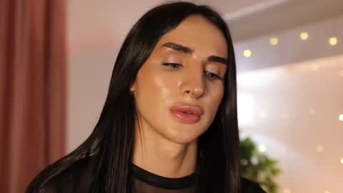 Snapshot of kim_oberlin chatting on 02/12/25, 01:48 Kim Oberlin online show from 02/12/25, 01:48