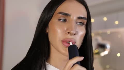 Snapshot of kim_oberlin chatting on 02/18/25, 02:16 Kim Oberlin online show from 02/18/25, 02:16