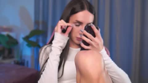 Snapshot of kim_oberlin chatting on 10/15/25, 11:10 Kim Oberlin online show from 10/15/25, 11:10