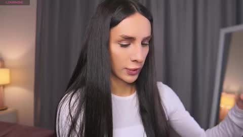 Snapshot of kim_oberlin chatting on 11/05/25, 11:10 Kim Oberlin online show from 11/05/25, 11:10