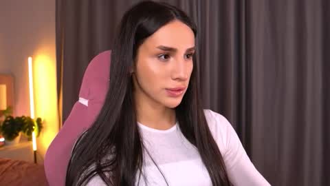 Snapshot of kim_oberlin chatting on 11/08/25, 11:10 Kim Oberlin online show from 11/08/25, 11:10