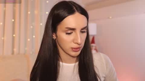 Snapshot of kim_oberlin chatting on 11/25/25, 04:40 Kim Oberlin online show from 11/25/25, 04:40