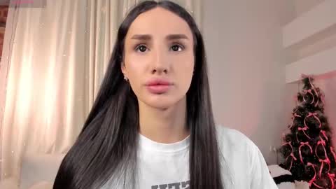 Snapshot of kim_oberlin chatting on 12/20/25, 11:17 Kim Oberlin online show from 12/20/25, 11:17