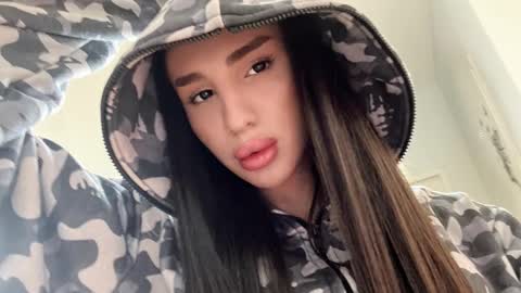 Snapshot of kim_oberlin chatting on 02/03/26, 11:48 Kim Oberlin online show from 02/03/26, 11:48