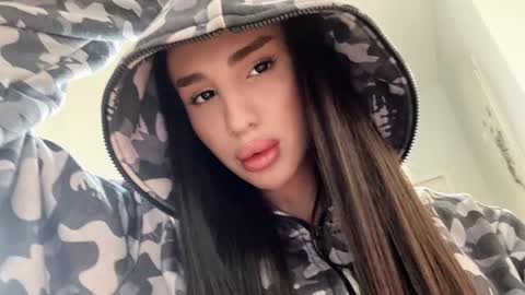 Snapshot of kim_oberlin chatting on 02/04/26, 07:53 Kim Oberlin online show from 02/04/26, 07:53