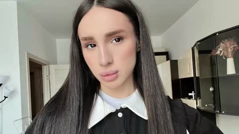 Snapshot of kim_oberlin chatting on 02/08/26, 07:50 Kim Oberlin online show from 02/08/26, 07:50