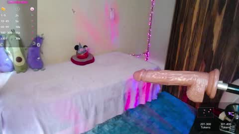 Kim Mishell  online show from 02/05/25, 09:07