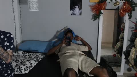 Snapshot of kimandyuk chatting on 12/18/24, 07:30 Kim Yuk online show from 12/18/24, 07:30