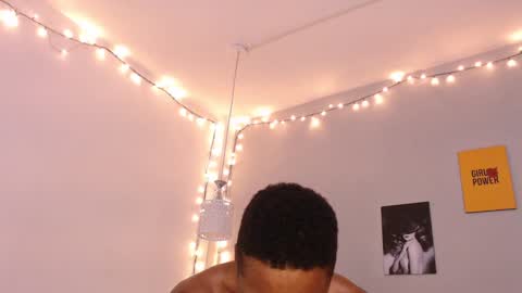 Snapshot of kimandyuk chatting on 01/03/25, 10:19 Kim Yuk online show from 01/03/25, 10:19