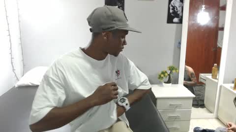 Snapshot of kimandyuk chatting on 01/07/25, 07:28 Kim Yuk online show from 01/07/25, 07:28