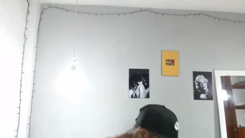 Snapshot of kimandyuk chatting on 01/11/25, 05:29 Kim Yuk online show from 01/11/25, 05:29