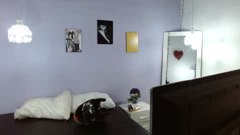 Snapshot of kimandyuk chatting on 01/18/25, 07:48 Kim Yuk online show from 01/18/25, 07:48