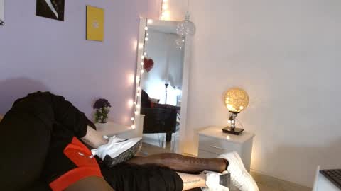 Snapshot of kimandyuk chatting on 01/21/25, 08:32 Kim Yuk online show from 01/21/25, 08:32