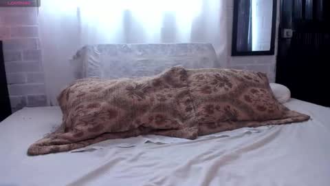 Snapshot of kimandyuk chatting on 11/25/25, 05:13 Kim Yuk online show from 11/25/25, 05:13