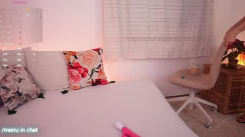 Kim online show from 12/22/25, 03:58