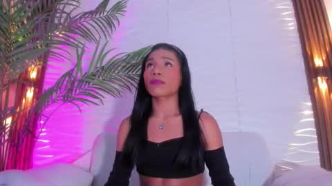 Snapshot of kimberly_gonzalez1 chatting on 09/17/25, 03:19 kimberly gonzalez online show from 09/17/25, 03:19