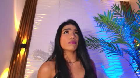 Snapshot of kimberly_gonzalez1 chatting on 11/11/25, 04:12 kimberly gonzalez online show from 11/11/25, 04:12