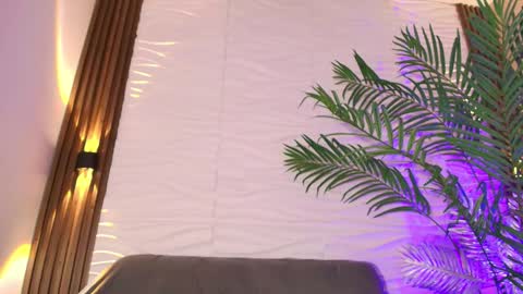 Snapshot of kimberly_gonzalez1 chatting on 11/15/25, 03:48 kimberly gonzalez online show from 11/15/25, 03:48