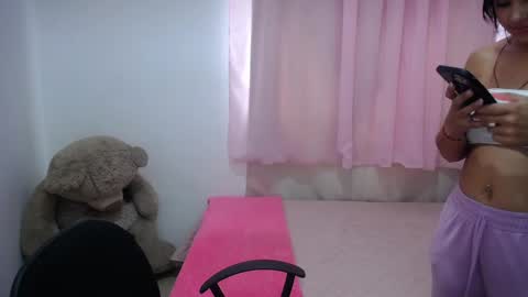 Kim online show from 02/12/25, 04:33