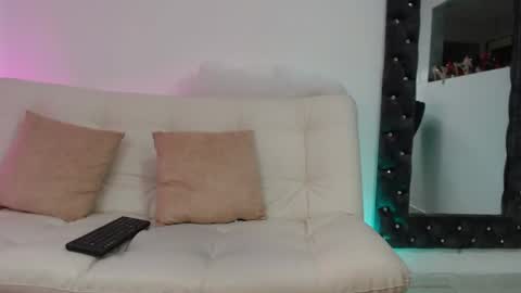 Snapshot of kimberlybirdhot chatting on 01/19/25, 09:34 Kimberly online show from 01/19/25, 09:34