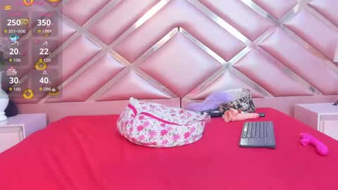 Kimberly online show from 05/19/26, 01:56