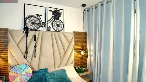 kimberlyfox_t online show from 04/14/26, 12:33