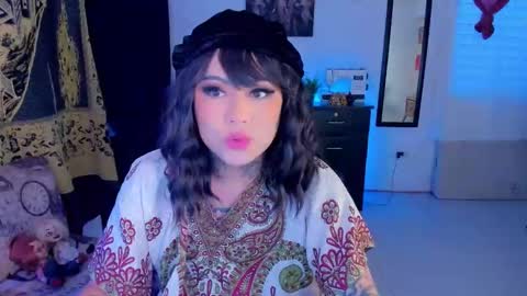 Snapshot of kimberlygati2 chatting on 09/24/25, 12:08 Kimberly Polizzi online show from 09/24/25, 12:08