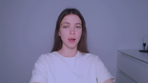 Kimberly online show from 12/22/24, 02:06