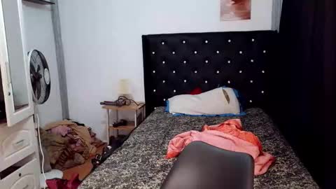 Reyna online show from 03/26/26, 06:46