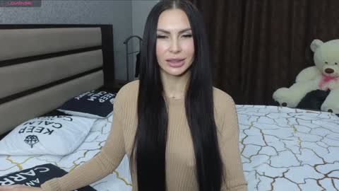 KIm online show from 12/10/24, 01:33