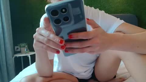 Kim  online show from 02/03/26, 02:33