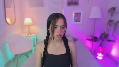 kimdyy_ online show from 06/16/26, 07:27