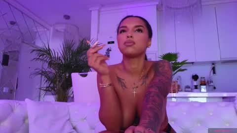 Kim online show from 12/18/25, 01:17