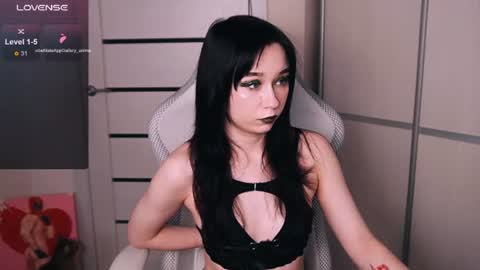 Snapshot of kimiko_luv chatting on 06/15/26, 05:42 Kimiko online show from 06/15/26, 05:42