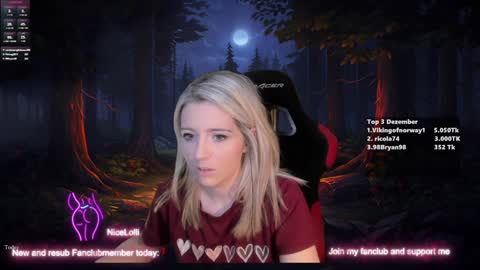 Snapshot of kimilee22 chatting on 12/04/24, 11:24 Wolfs Girl online show from 12/04/24, 11:24