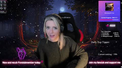 Snapshot of kimilee22 chatting on 12/17/24, 11:05 Wolfs Girl online show from 12/17/24, 11:05