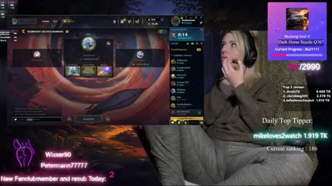 Snapshot of kimilee22 chatting on 01/06/25, 02:15 Wolfs Girl online show from 01/06/25, 02:15