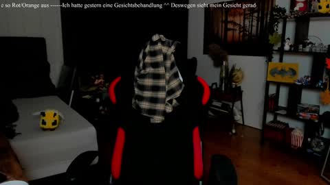 Snapshot of kimilee22 chatting on 11/29/25, 02:42 Wolfs Girl online show from 11/29/25, 02:42