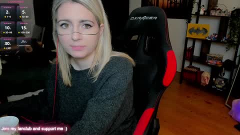 Wolfs Girl online show from 12/19/25, 04:03