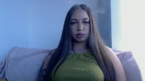 Kim Lee  online show from 03/06/25, 03:13