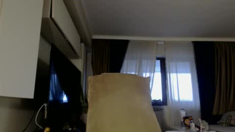 Kim Lee  online show from 11/28/25, 01:47