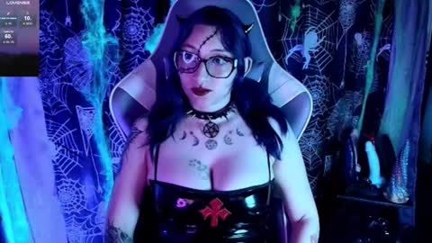   online show from 10/24/25, 01:51