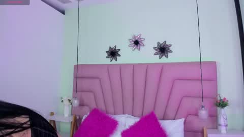 kimluna1 online show from 05/28/26, 03:04