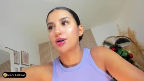 Snapshot of kimm_khalifa chatting on 01/09/25, 12:35 Kim online show from 01/09/25, 12:35