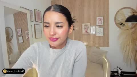 Snapshot of kimm_khalifa chatting on 01/18/25, 07:37 Kim online show from 01/18/25, 07:37