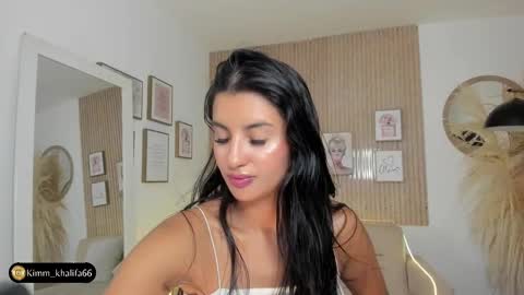 Snapshot of kimm_khalifa chatting on 01/21/25, 03:48 Kim online show from 01/21/25, 03:48